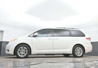 2012 Toyota Sienna XLE AAS