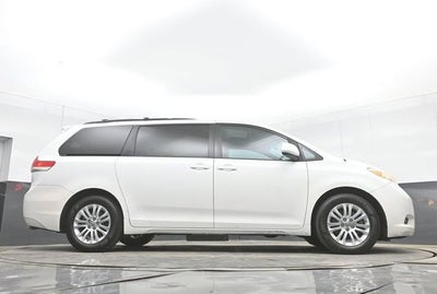 2012 Toyota Sienna XLE AAS
