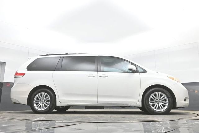 2012 Toyota Sienna XLE AAS