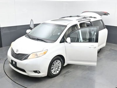 2012 Toyota Sienna XLE AAS