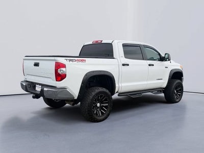 2017 Toyota Tundra SR5 5.7L V8