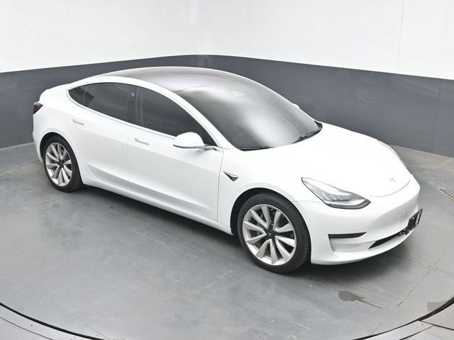 2018 Tesla Model 3 -'s photo