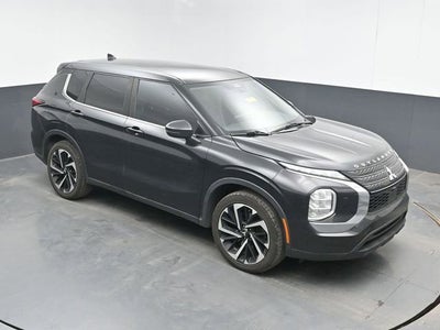 2022 Mitsubishi Outlander ES