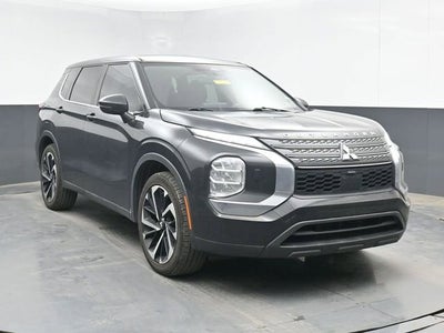 2022 Mitsubishi Outlander ES