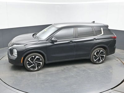 2022 Mitsubishi Outlander ES
