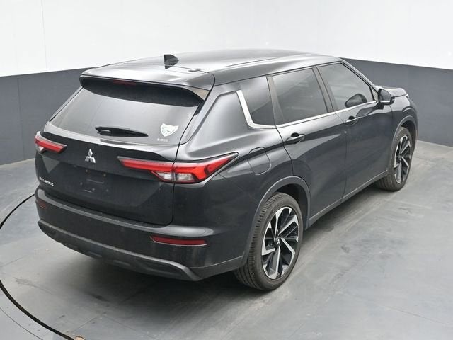 2022 Mitsubishi Outlander ES