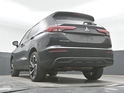 2022 Mitsubishi Outlander ES