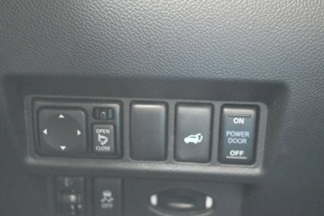 2016 INFINITI QX70 NA