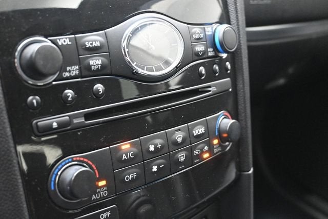 2016 INFINITI QX70 NA