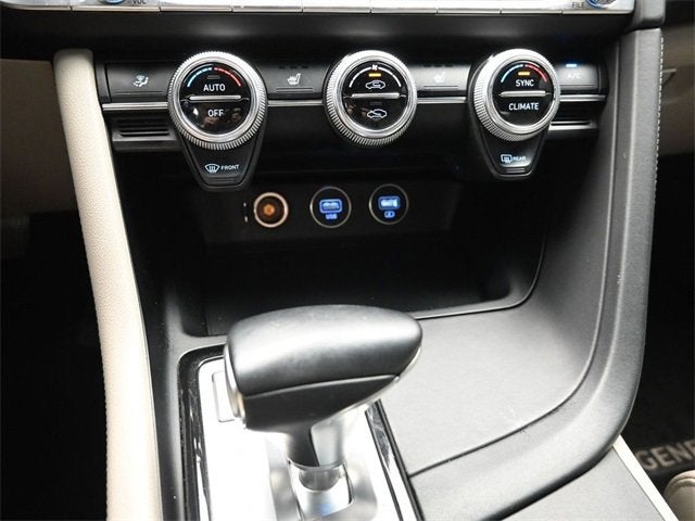 2022 Genesis G70 2.0T