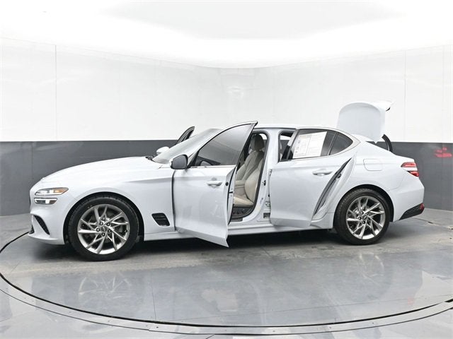 2022 Genesis G70 2.0T