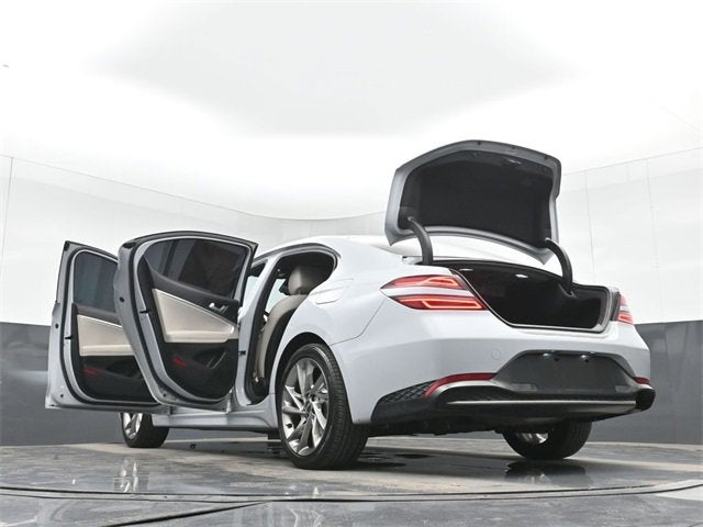 2022 Genesis G70 2.0T