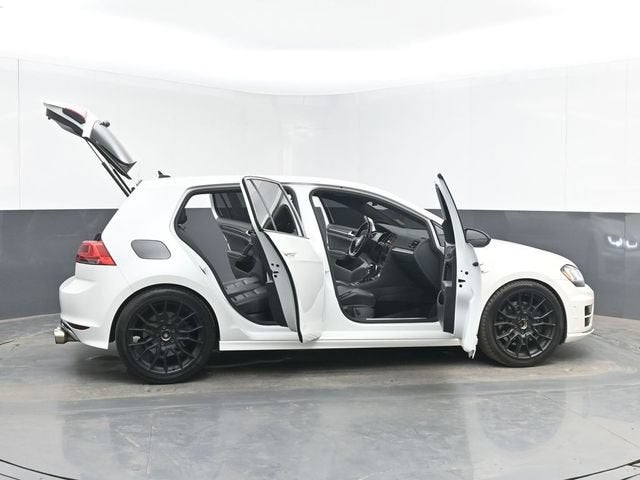 2017 Volkswagen Golf R 4-Door w/DCC & Navigation