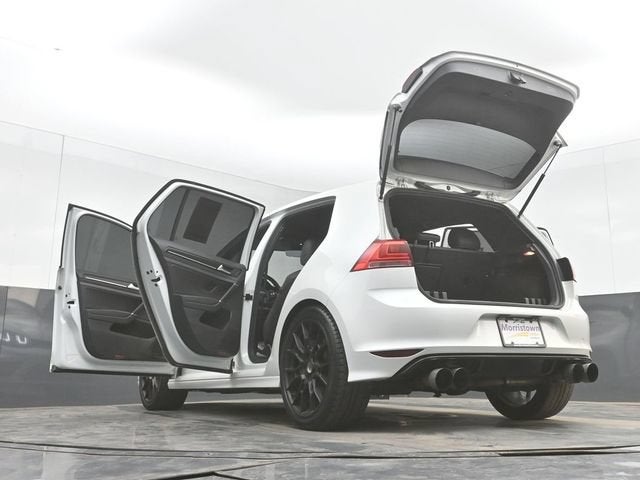 2017 Volkswagen Golf R 4-Door w/DCC & Navigation