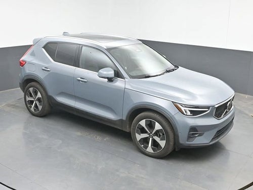 2023 Volvo XC40 B4 Ultimate Bright Theme