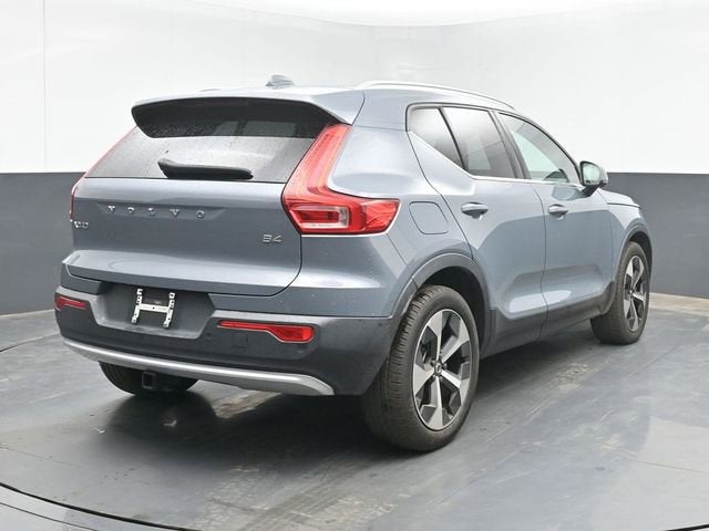 2023 Volvo XC40 B4 Ultimate Bright Theme