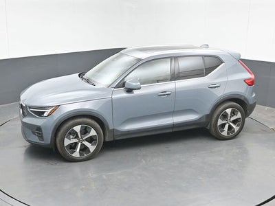 2023 Volvo XC40 B4 Ultimate Bright Theme