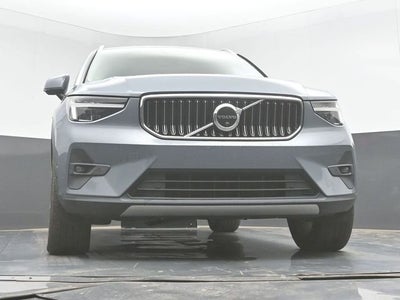 2023 Volvo XC40 B4 Ultimate Bright Theme