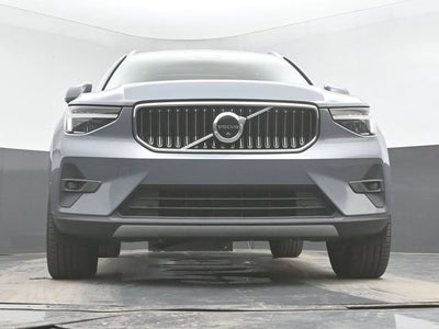 2023 Volvo XC40 B4 Ultimate Bright Theme