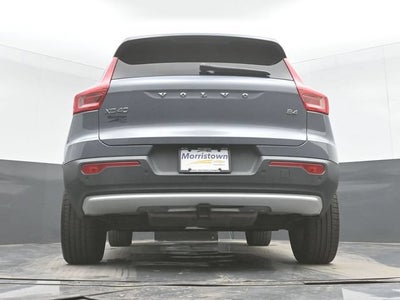 2023 Volvo XC40 B4 Ultimate Bright Theme