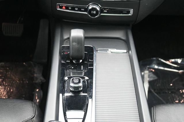 2023 Volvo XC60 B5 Core